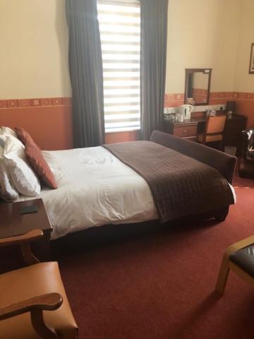 The Edwardian Lodge Guest House ソールズベリー エクステリア 写真